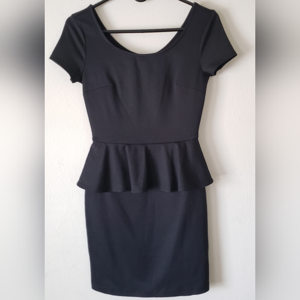 Forever 21 Womens Black Peplum Mini Dress NWT Size Small